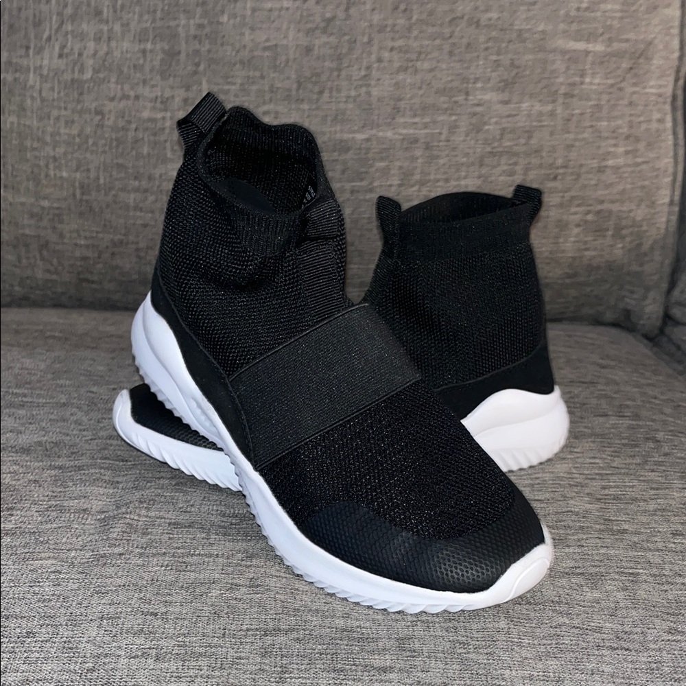 Weissman Black Slip-On Dance Shoes